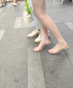 ͸��������ߴ������Ů�ϼ�[01:16]